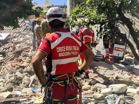 Terremoto ad Amatrice, Croce Rossa in azione (Foto)