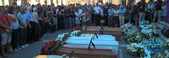 Terremoto 24 Agosto 2016, Funerali a Pomezia oggi (Foto) 3