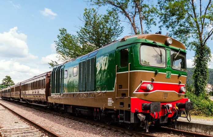treno-storico-ferrovia-irpinia Treni Storici, la Ferrovia d'Irpinia Riapre a Fine Agosto