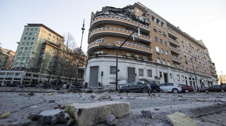 Roma, crolla palazzina in centro: nessun ferito