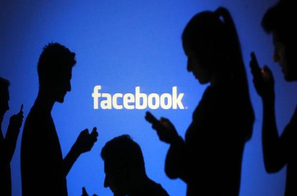 Facebook,"Sfida Accetata": Significato gioco che spopola sul Web