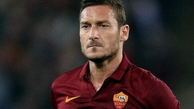 Photo of Totti non si ritira: “Lascio la Roma ma non smetto”