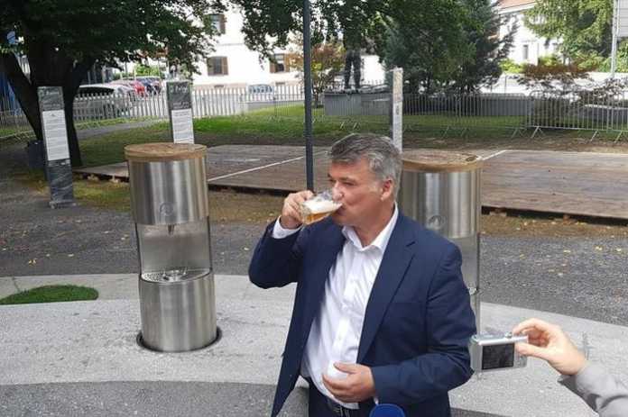 fontana-birra-slovenia-zalec-6 Fontana di Birra in Slovenia: ecco dove si trova