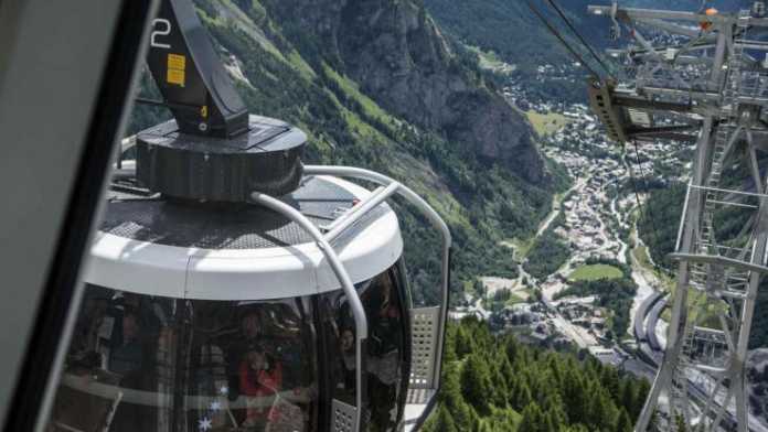 funivia-bloccata-monte-bianco Monte Bianco, Guasto alla Funivia: bloccati in 60 senza soccorsi