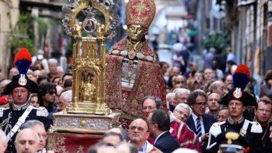 Photo of San Gennaro 2017: Il miracolo del sangue si ripete