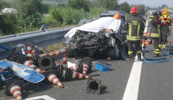 Incidente sulla A14, a Civitanova Marche: due morti