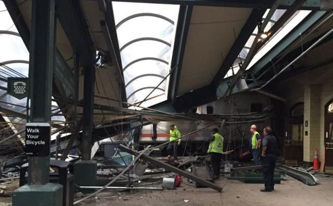 Incidente ferroviario negli USA: un morto e centinaia di feriti