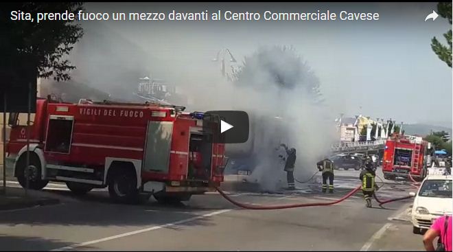 Incendio autobus Sita a Cava: il video