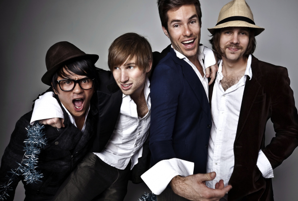 Saint motel. Группа Saint Motel. Saint Motel американский музыкальный коллектив. Saint Motel Вики. Мотелс группа фото.