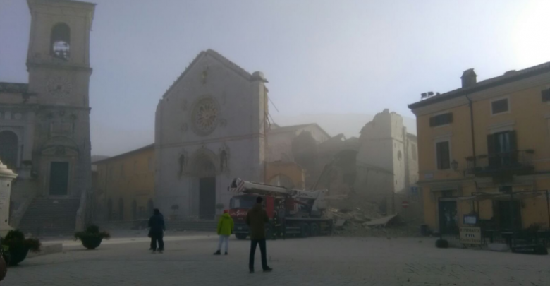 Terremoto 30 Ottobre, a Norcia crolla la cattedrale