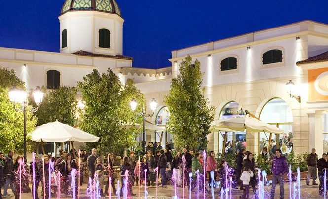 La Reggia Outlet: Offerte e Promozioni per la gioia del portafogli