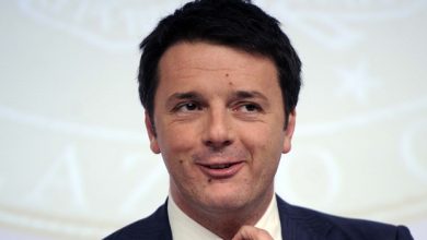 Photo of Matteo Renzi vota senza carta d’identità al Referendum (4 dicembre 2016)