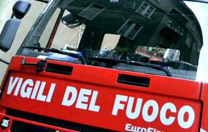 vigili-del-fuoco Incendio a Rimini, palazzina evacuata: sette feriti