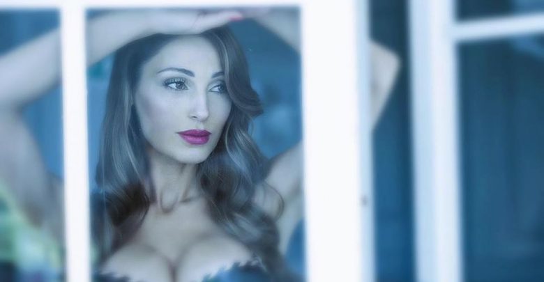 Anna Tatangelo, nuovo singolo "Natale italiano" in radio da venerdì 11 novembre