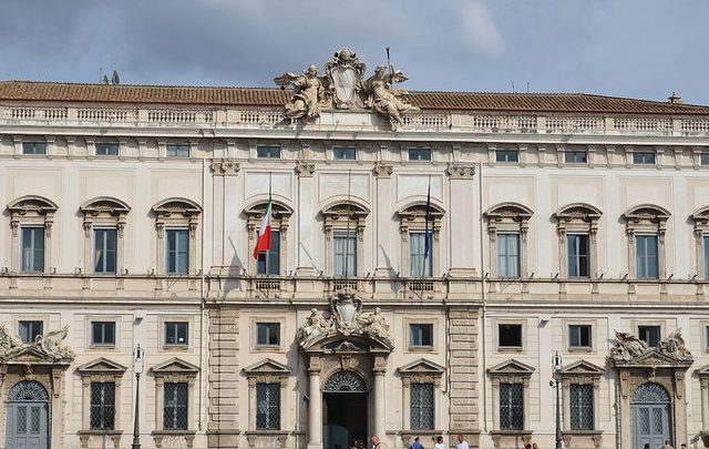 Doppio Cognome in Italia, la Sentenza della Corte Costituzionale