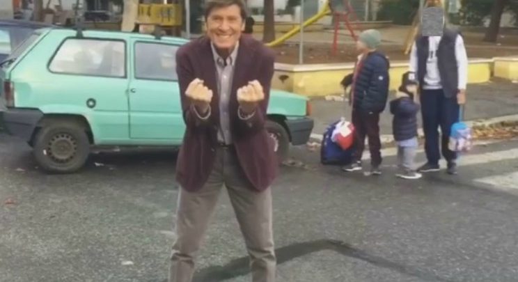 Mannequin challenge di Gianni Morandi: il Video che impazza su Facebook 1