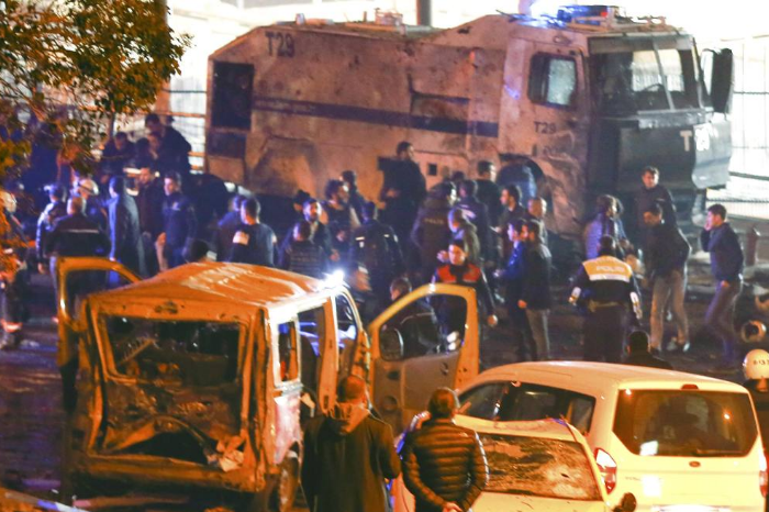 Attentato Istanbul, 13 morti: poliziotti tra le vittime