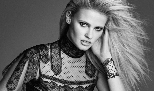 Lara Stone volto della copertina di The Edit Magazine dicembre 2016 (Foto) 1