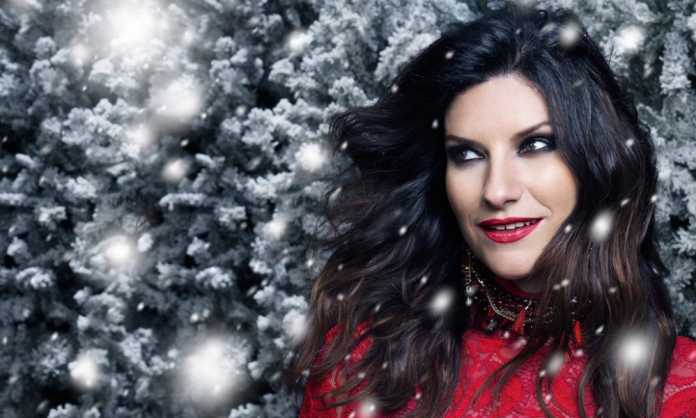 laurapausini Spot di Natale Baci Perugina con la voce di Laura Pausini (Video)