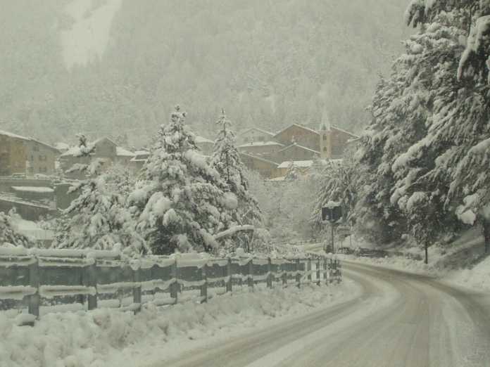 meteo-neve Allerta meteo Sud Italia: Freddo e Neve ad 800 metri