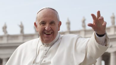 Photo of Papa Francesco Oggi: il Regina Coeli e gli Auguri a tutte le Mamme