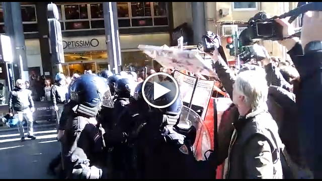 scontri-palermo-renzi Renzi a Palermo: Scontri tra studenti e Polizia (Video)