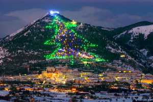 albero-natale-gubbio