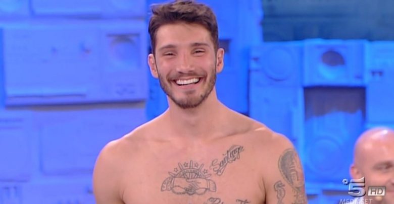 Sigla Amici 16, Stefano De Martino assente: ecco perché (Video 3 dicembre)