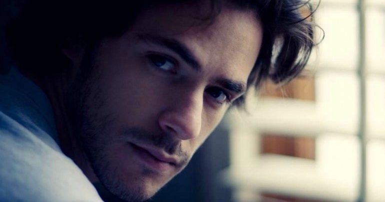 Chi è Jack Savoretti? Biografia del cantante ospite a "Stasera Casa Mika"