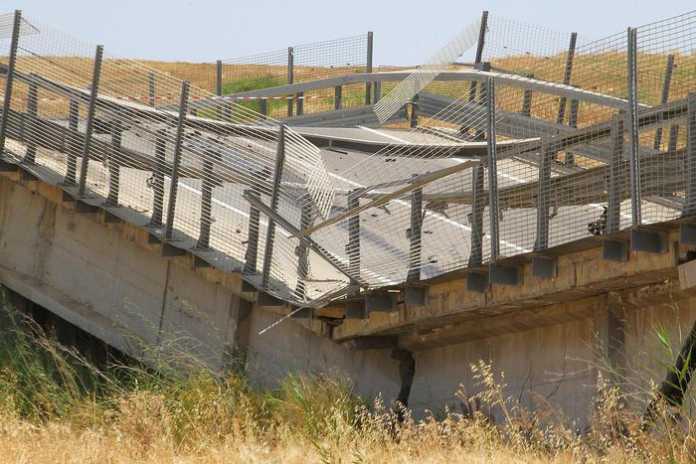 ponte-a3-crollato-bufala Ponte Crollato su A3 dopo inaugurazione: ma è una bufala