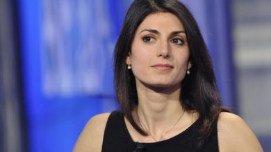 Photo of Virginia Raggi interrogata dalla Procura di Roma sul caso Marra