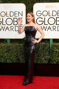 Golden Globe, gli outfit delle star da Emily Ratajkoski a Jessica Biel: Foto e Video 6