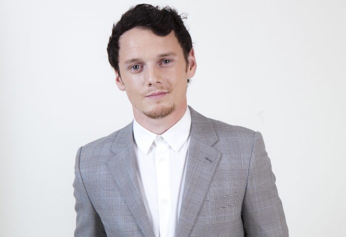 We don't Belong There, trailer dell'ultimo film con Anton Yelchin