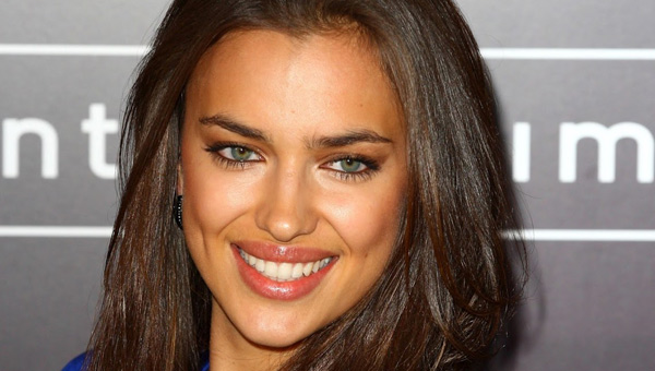 Irina Shayk, nuova collezione Givenchy Primavera-Estate (Foto) 1