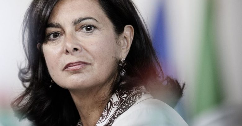 Boldrini contro Facebook: "Non censurate le accuse di Arianna Drago"