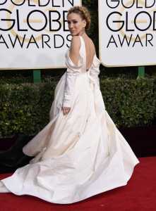 Golden Globe, gli outfit delle star da Emily Ratajkoski a Jessica Biel: Foto e Video 5