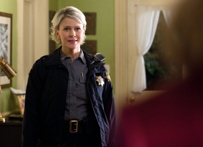 Anticipazioni The Vampire Diaries 8x10: Ritorna lo sceriffo Forbes