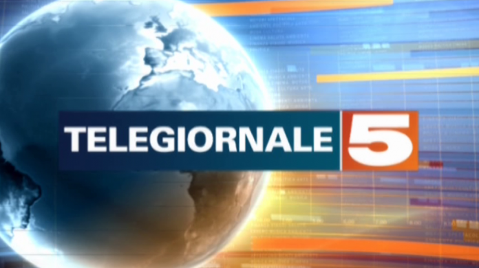 TG5 Speciale TG5 in seconda serata con Paolo Bonolis, Enrico Mentana, Carlo Rossella e Clemente Mimun