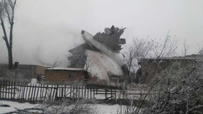 aereo-caduto-kirghizistan Kirghizistan, Incidente Aereo: cargo precipita a Manas: 32 Morti
