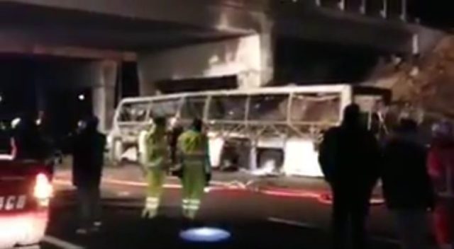 Incidente bus ungherese sulla A4, sedici morti: erano studenti in gita