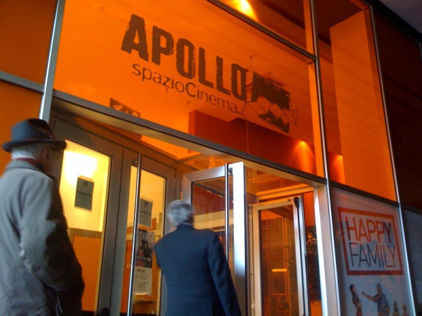 cinema apollo Cinema Apollo di Milano chiude: al suo posto un Apple Store