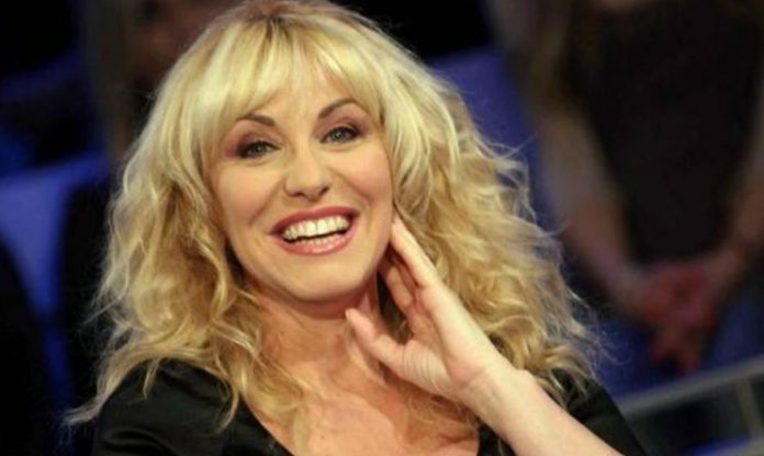 Antonella-Clerici Standing Ovation, programma stasera su Rai 1: Anticipazioni e Ospiti
