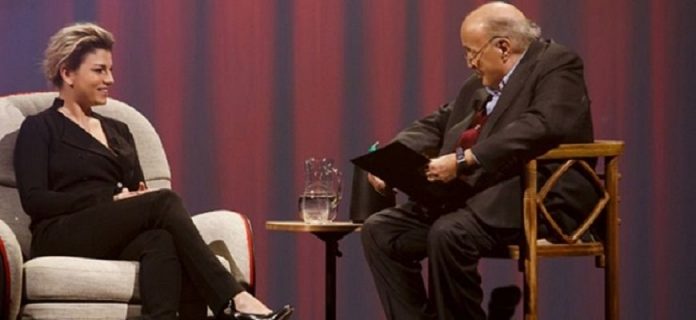 Maurizio Costanzo-Emma L'Intervista su Canale 5, Emma ospite di Maurizio Costanzo (16 febbraio 2017)