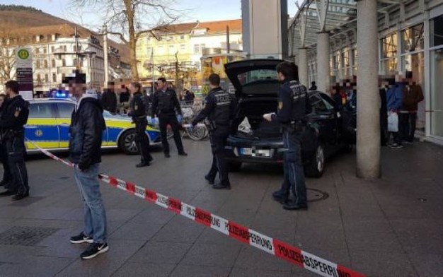 Auto contro la Folla ad Amburgo in Germania: Arrestato l'Attentatore