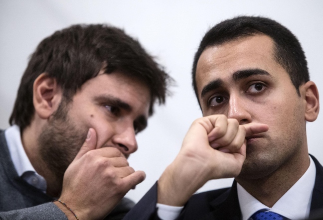 di-battista-di-maio M5S, Di Battista e Di Maio contro i giornali: