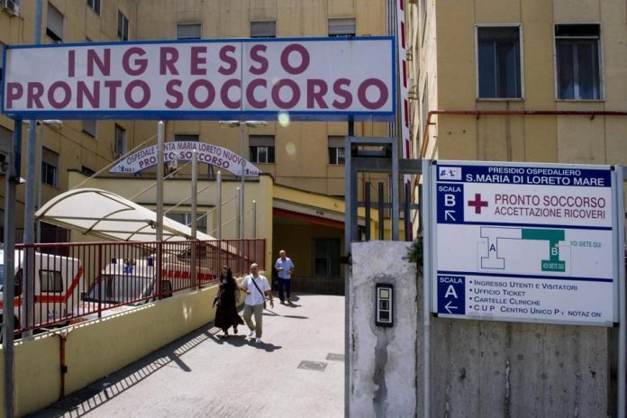 PRONTO SOCCORSO: IN UN ANNO 1 MILIONE DI ACCESSI IN MENO Napoli, Assenteismo al Loreto Mare: 55 Arrestati e 94 Indagati 2