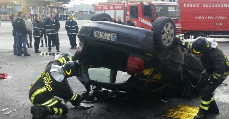 Roma, Incidente sulla Tangenziale Est: a Portonaccio auto precipita in deposito Atac