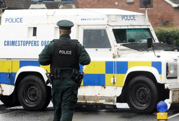 Irlanda del Nord, Attentato alla polizia di Strabane