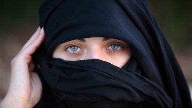 Photo of Ragazza musulmana senza Velo: la madre le rasa i capelli