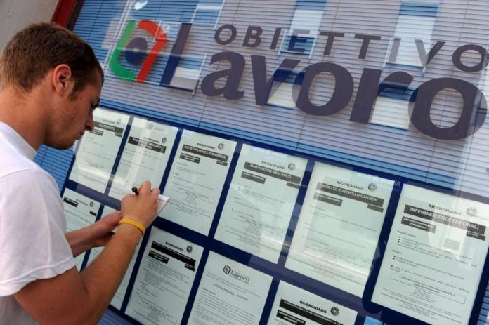assegno ricollocazione Assegno di Ricollocazione per Disoccupati: Come Funziona